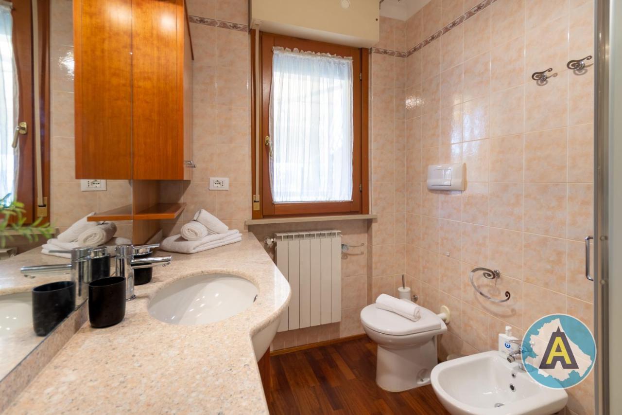 Moderno Appartamento A Montesilvano 54A エクステリア 写真